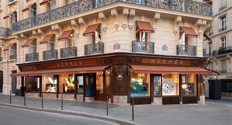 hermes boutique in paris.